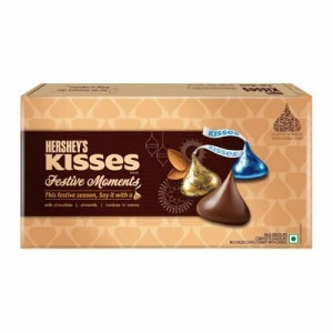 Hershey's Kisses Moments Chocolate Gift Pack, 129g